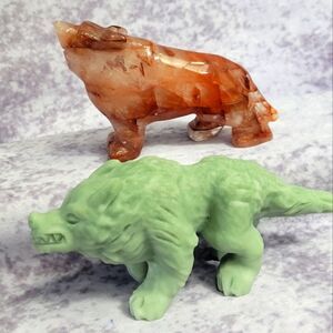 Green Jade & Fire Quartz Wolf